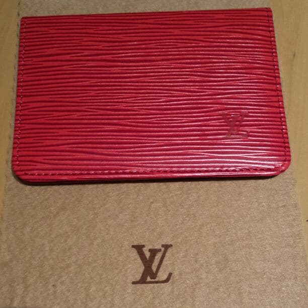 正規品　ルイヴィトンエピパスケース新品 LOUIS VUITTON - LOUIS VUITTON エピ パスケースルイヴィトンの通販 by