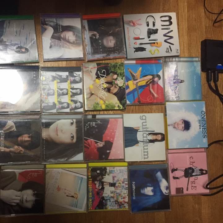 miwa CD他グッズ 7thグッズ発表🤗💙💙💙 クラッチバッグがキラキラでめちゃお気に入りー