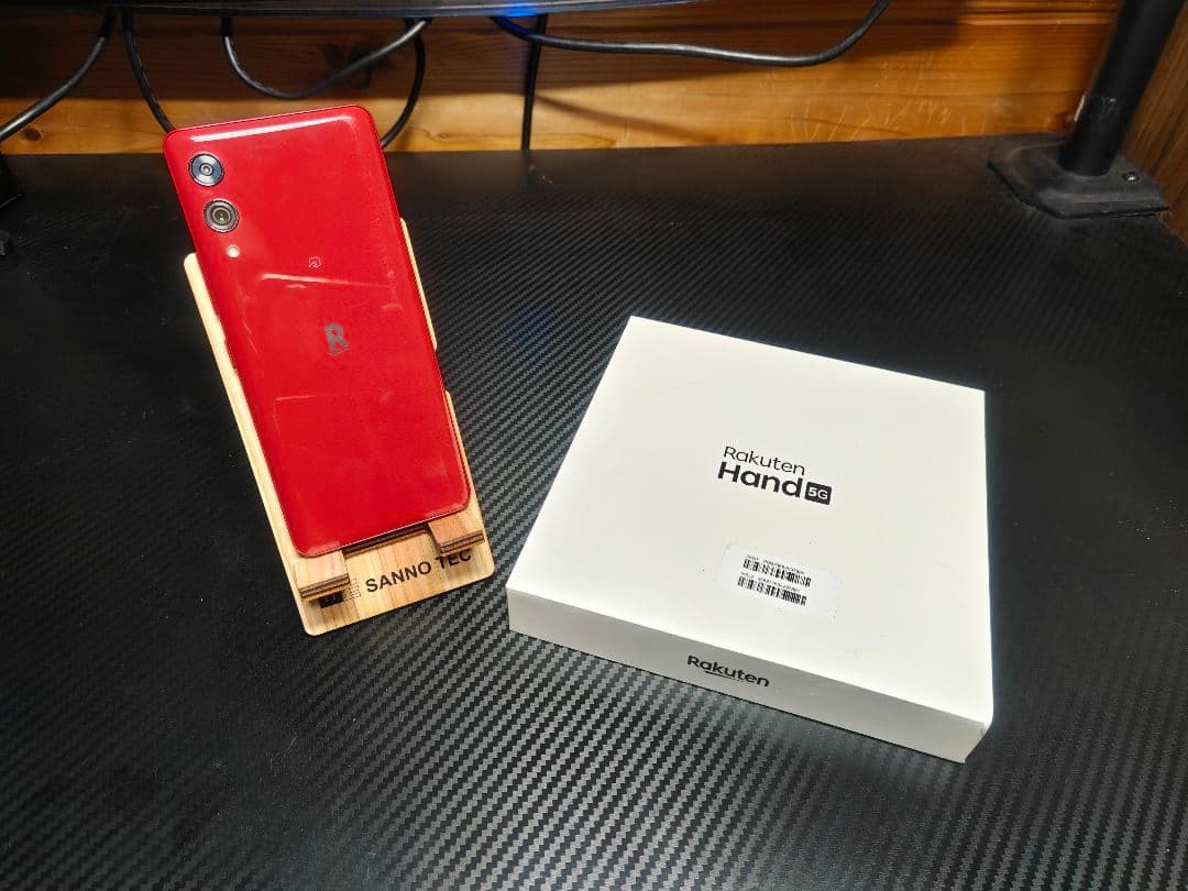 Rakuten Hand 5G レッド 本体 SIMフリー - メルカリ