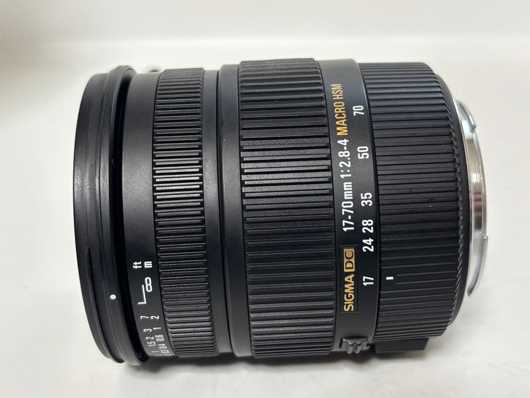 SIGMA DC 17-70mm F2.8-4 OS HSM EFマウント