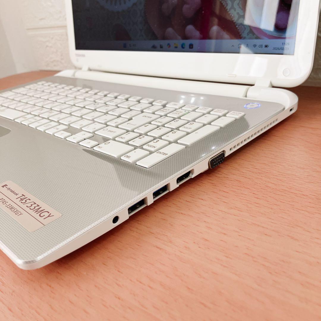 Windows11✨SSDで快適☘️Webカメラ付すぐ使えるノートパソコン - メルカリ