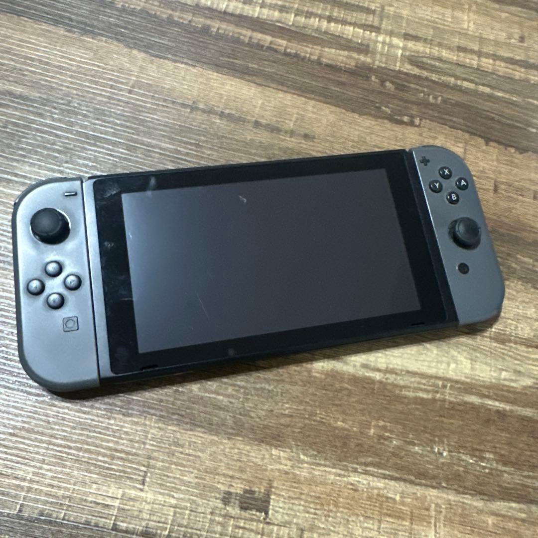 Nintendo Switch グレー 本体/ケース付 Nintendo Switch 本体 グレー 付属品完備 ケース付き - メルカリ