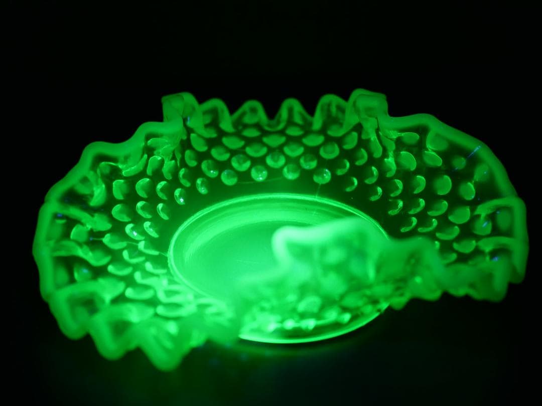 フェントン1940年 稀少 グリーンオパールセントホブネイル ウラン