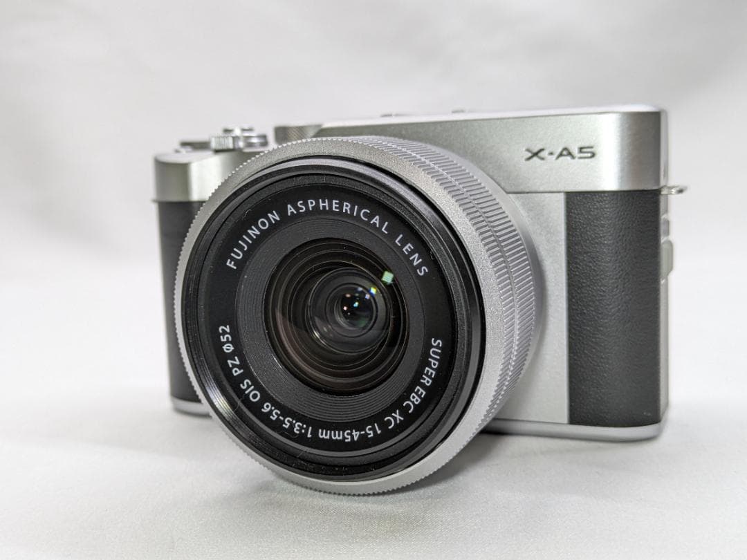 美品 Fujifilm X-A5 XC 15-45mm レンズ #279 富士フイルム Xシステム