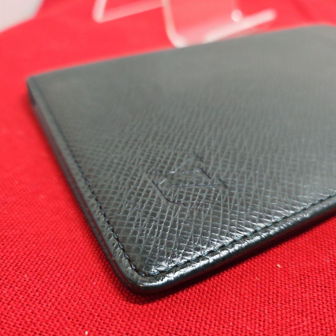 希少】ルイヴィトン タイガ エピセア 二つ折り財布 パスポートケース