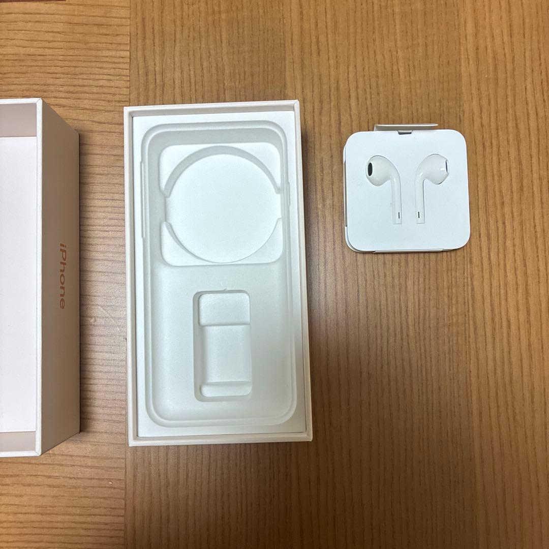 Apple iPhone 8 64GB の空箱（未使用イヤホン付き） - メルカリ