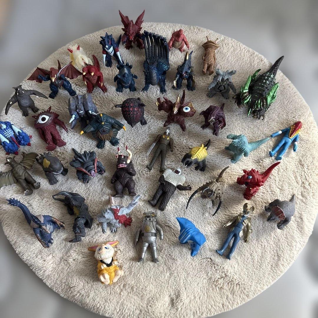 ウルトラ怪獣40体セット HOME of ウルトラ怪獣.com