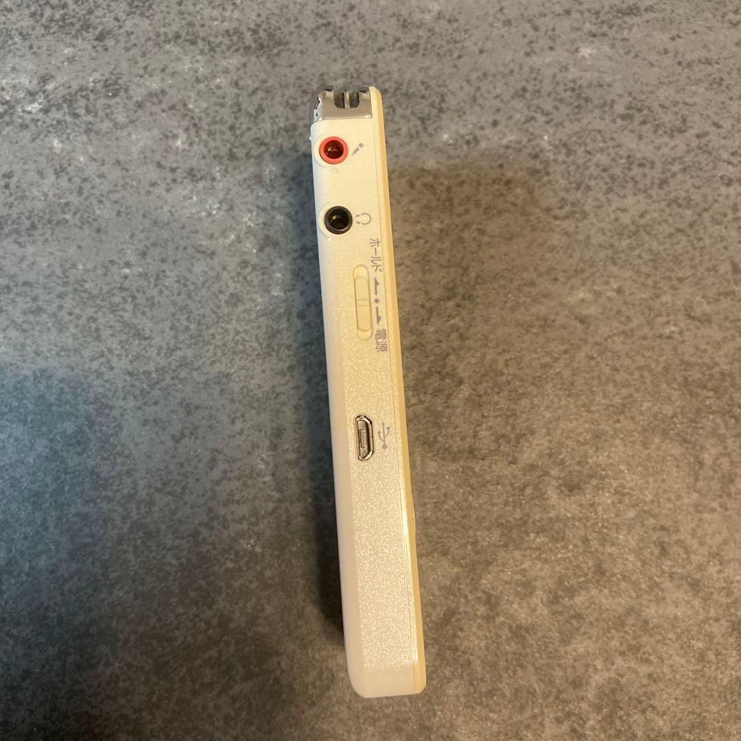 中古品　SONY ポータブルラジオレコーダー ICZ -R100 ICレコーダー