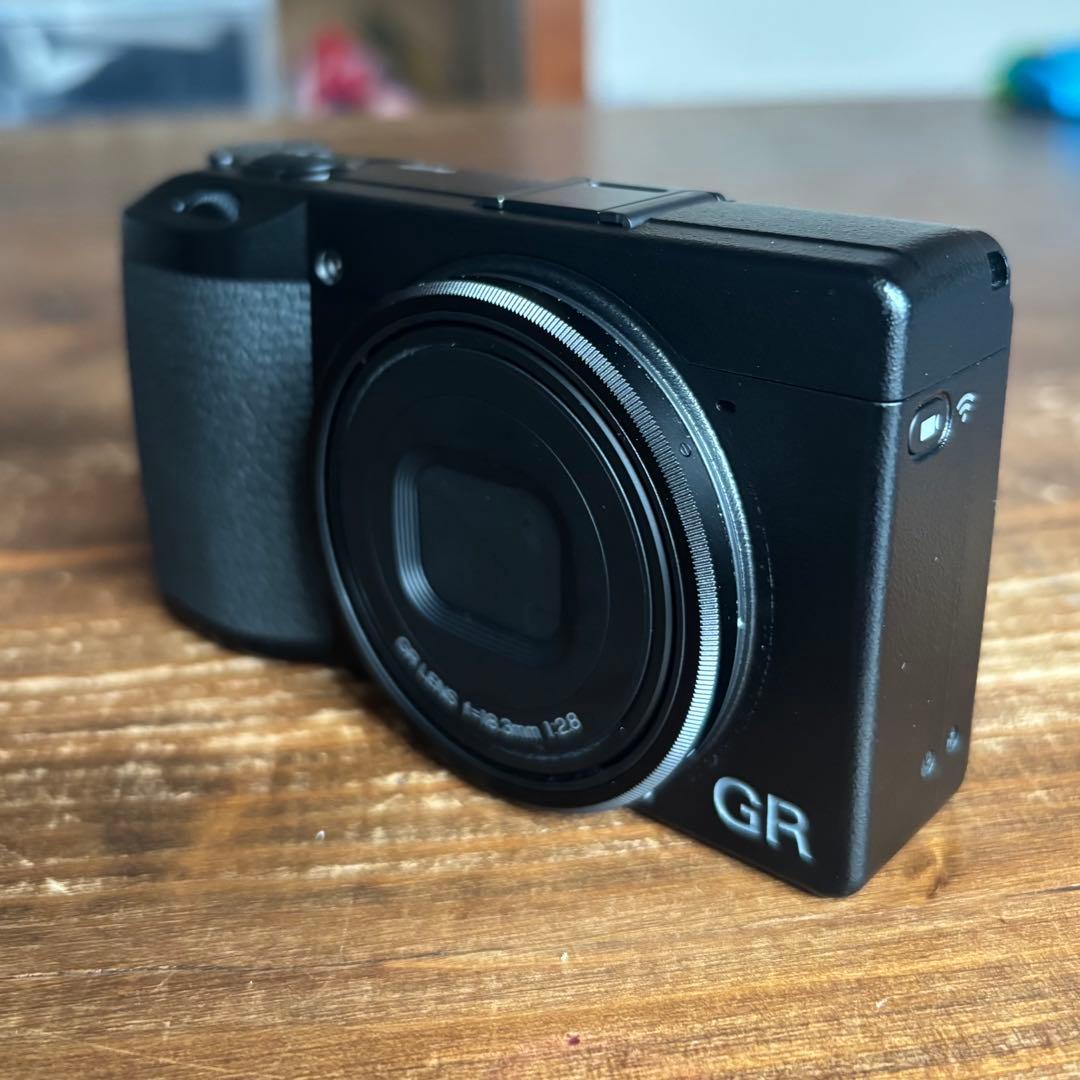 RICOH GR III シャッター214回 - メルカリ