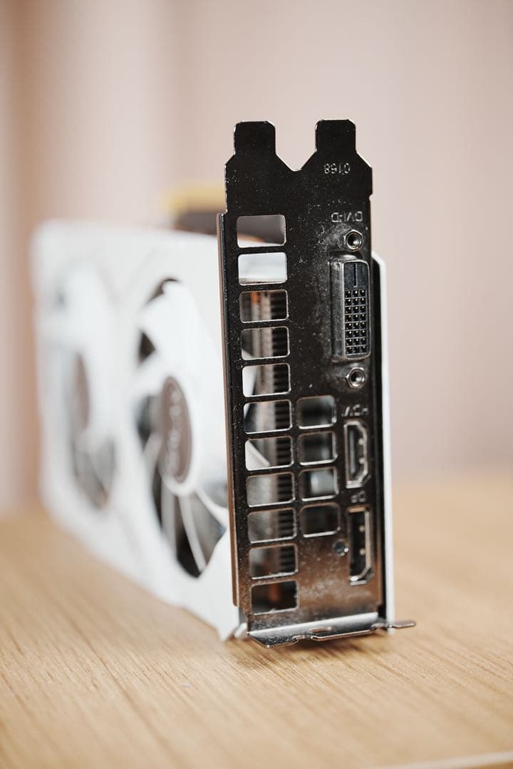 玄人志向 GALAX RTX2070 White Mini ITXグラボ - メルカリ