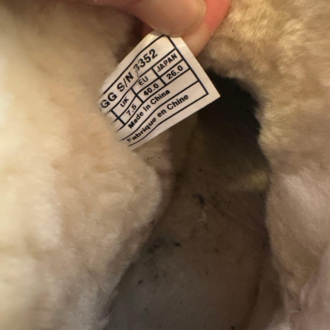 美品 UGG アグ ムートンブーツ ミニベイリーボタン US9 26.0cm