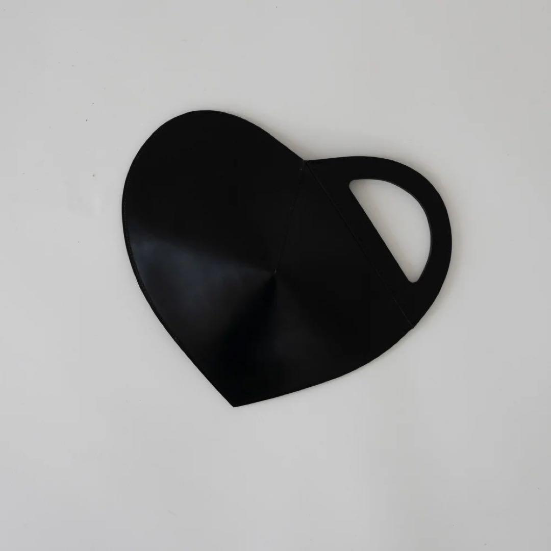 チエコプラスハートスタッズバッグ - メルカリ