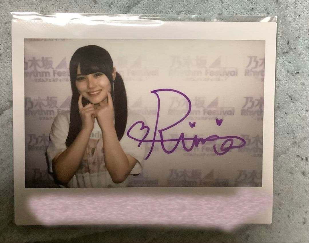 乃木坂46 乃木フェス 直筆サイン入りチェキ 伊藤理々杏① - メルカリ