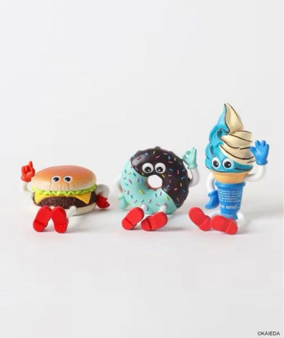 niko and 【FLAVORS】コラボ お座りオブジェ - メルカリ