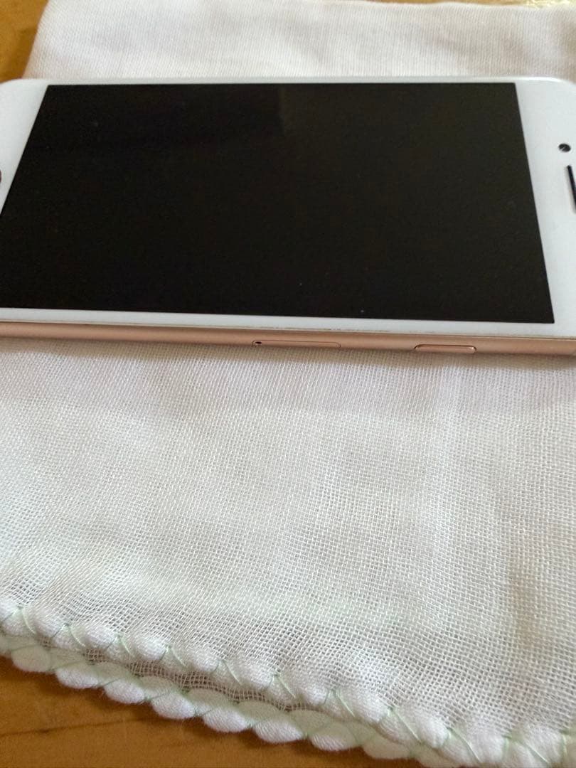 iPhone8 64G ゴールド 本体 ※1度バッテリー交換してます。 - メルカリ