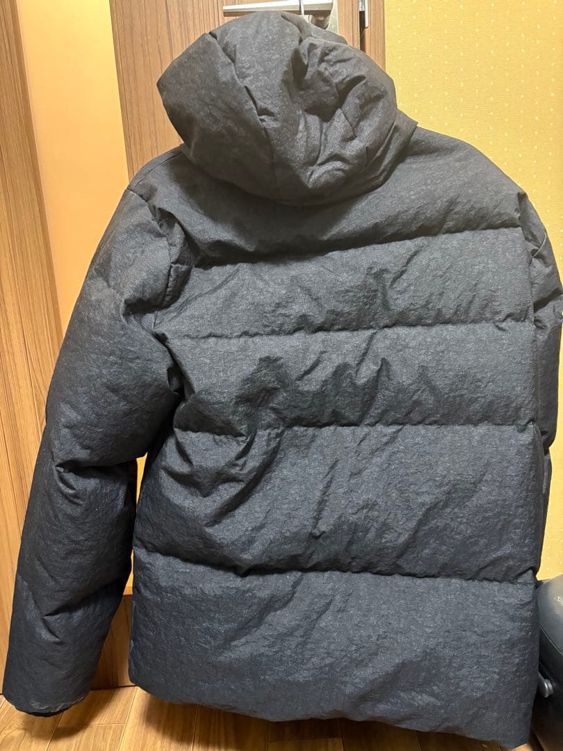 新品タグ付き　c.p.campany ダウンジャケット　メンズ