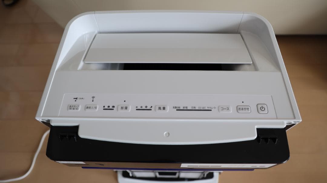 ダイキン加湿ストリーマ空気清浄機MCK70XKS-W 美品