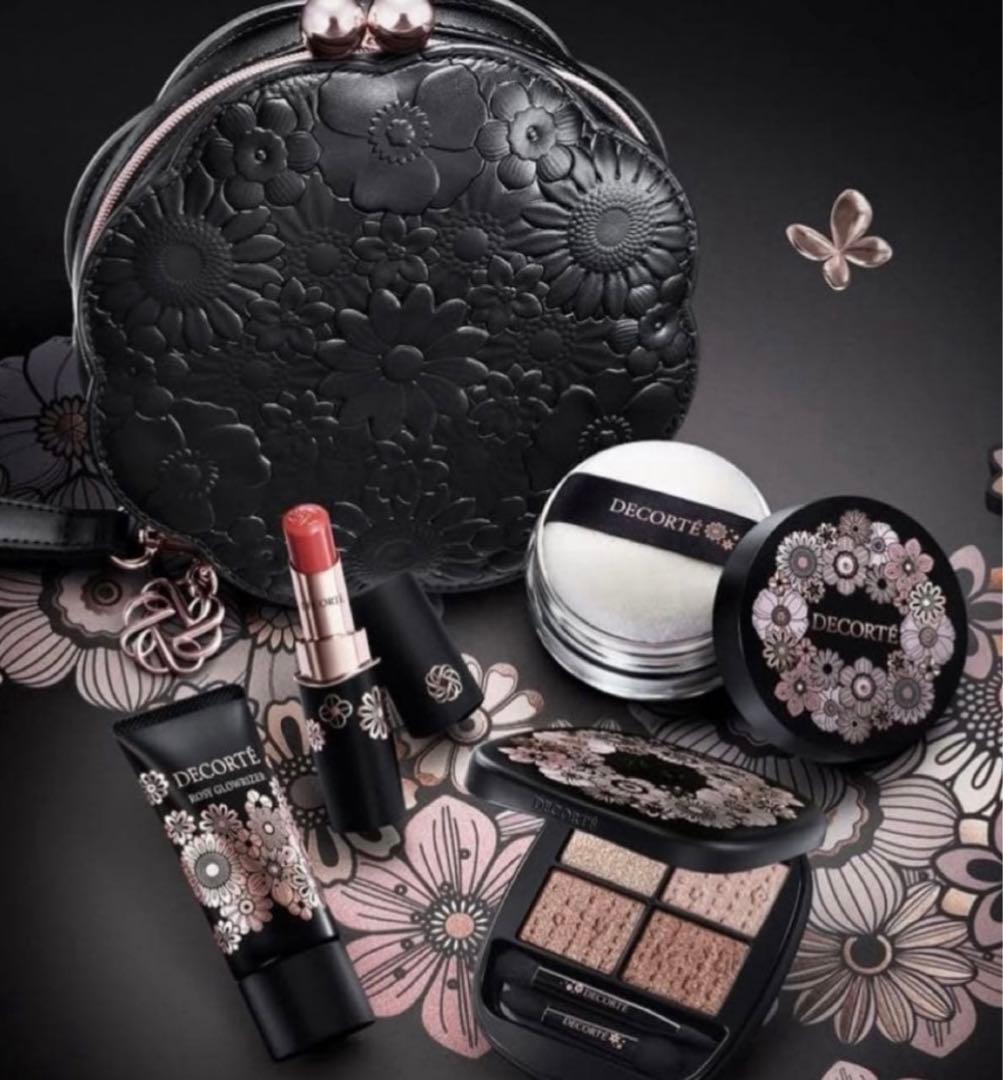 コスメデコルテ クリスマスコフレ2025 コスメデコルテ×クリスマスコフレ2025】予約＆発売日は？｜ベージュ