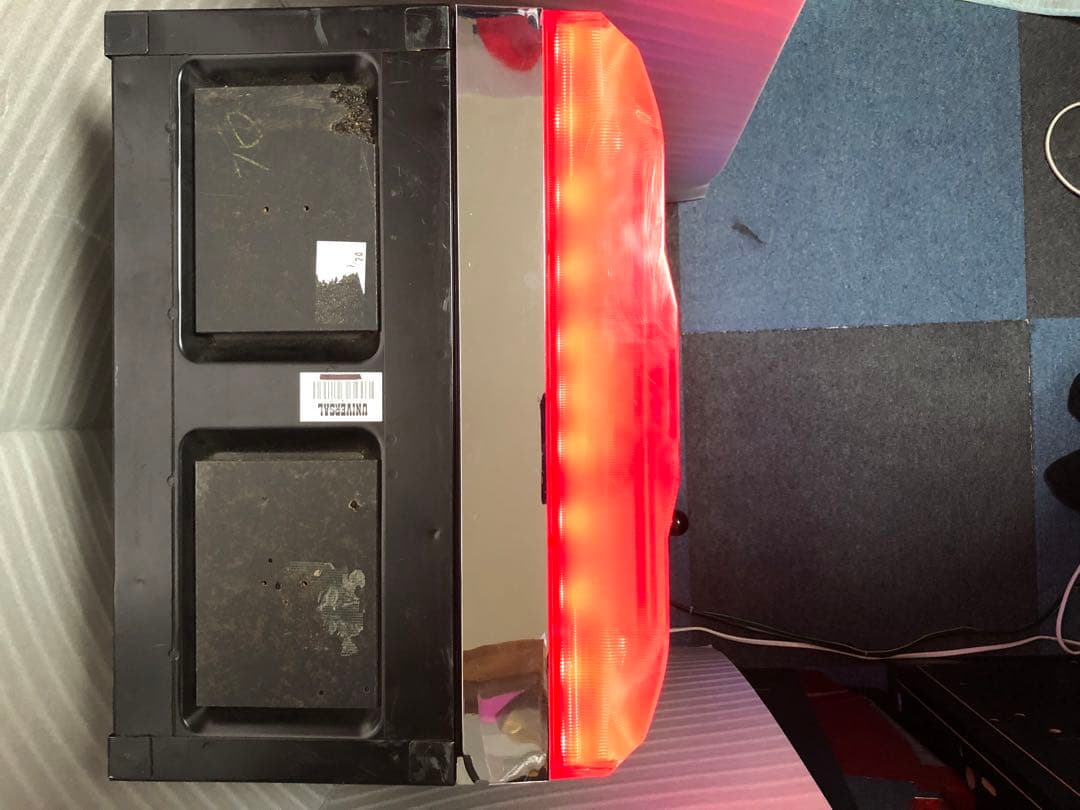 y*i様 ⚠︎説明文必読⚠︎ パチスロ　バーサスSE　実機+鍵等付属品(送料込)