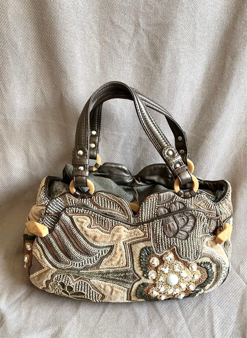 ジャマンピュエッシュ ビーズ花模様バッグ 美品 - メルカリ