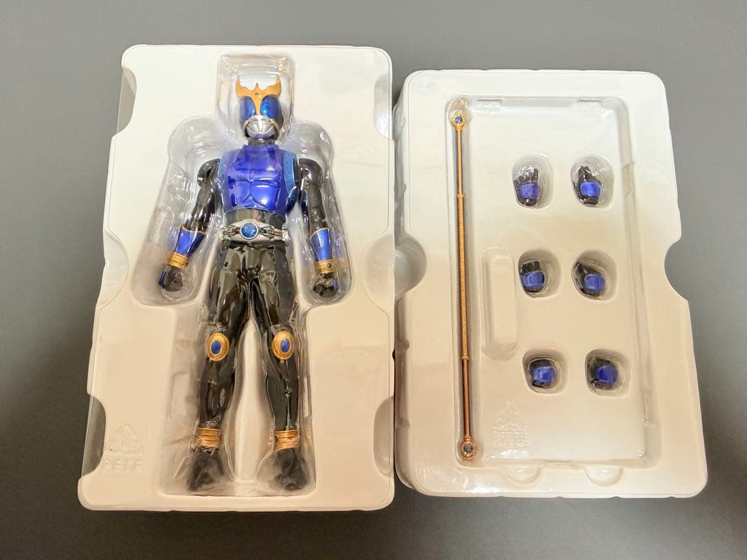 S.H.Figuarts 真骨頂製法 仮面ライダークウガ ドラゴンフォーム