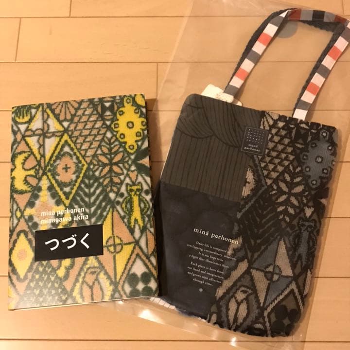 皆川明　つづく展　図録と図録用バッグのセット 図録 | ミナ | ペルホネン | 皆川明 | つづく - ノースブックセンター