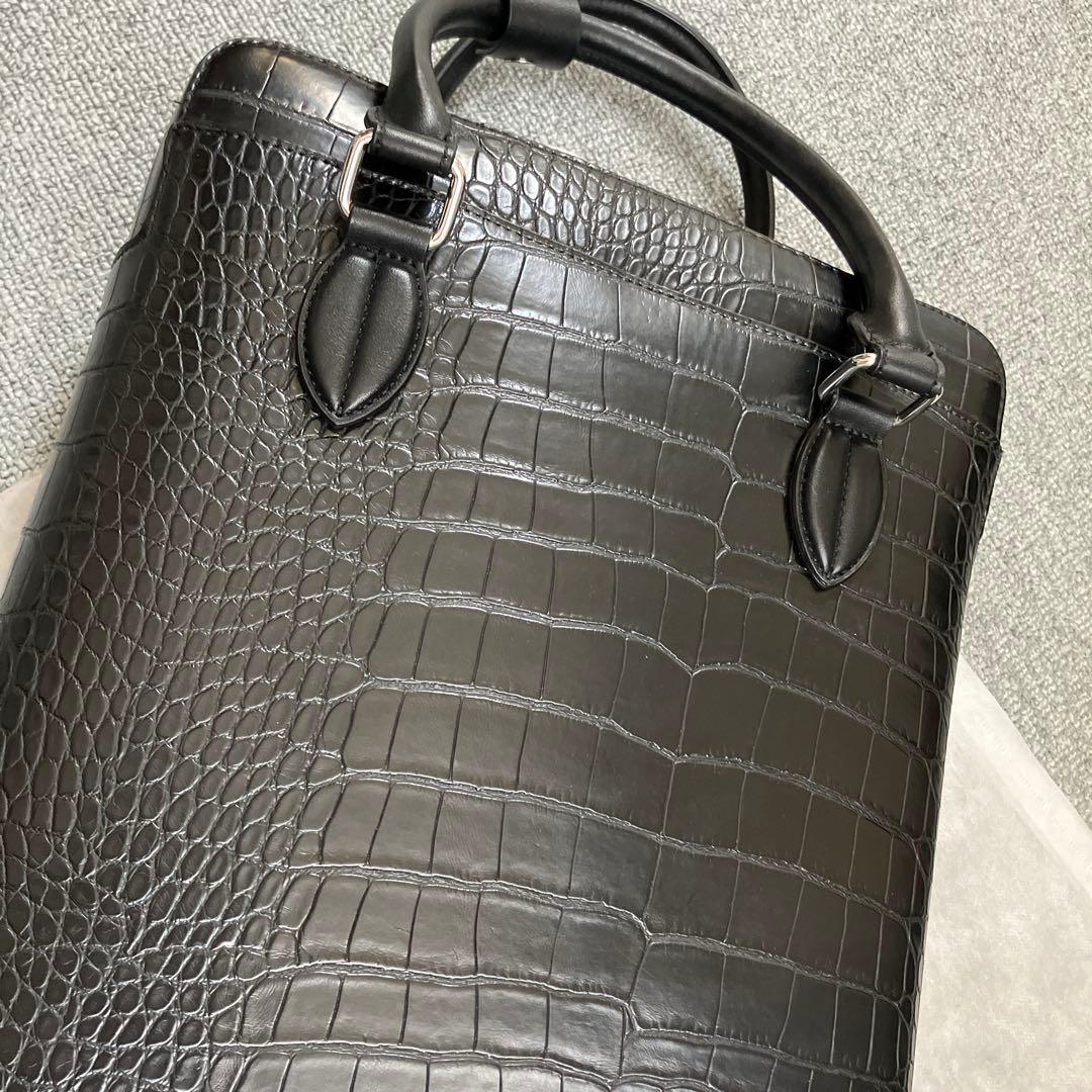 美品】クロコ型押し 縦型ビジネスバッグ ブラック プレゼント - メルカリ