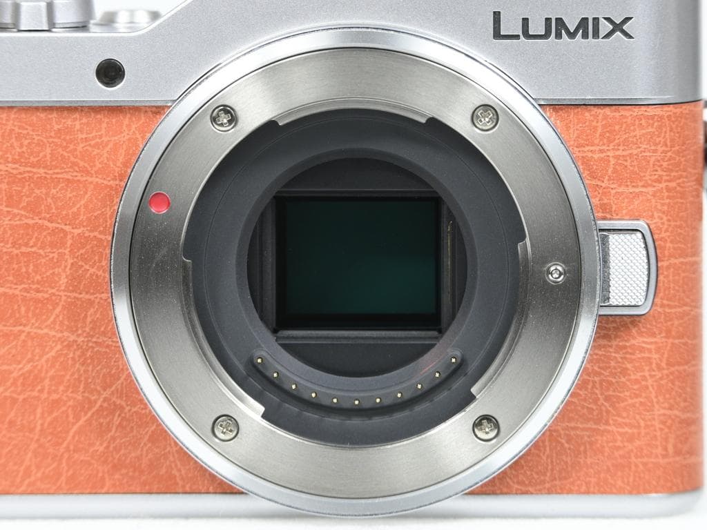 【美品】パナソニック LUMIX DC-GF10 レンズキット《SC数2511》