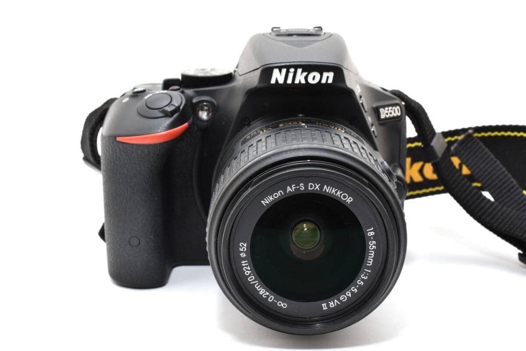 ほぼ新品 Nikon D5500 標準レンズキット 《S数6640枚 箱付き》