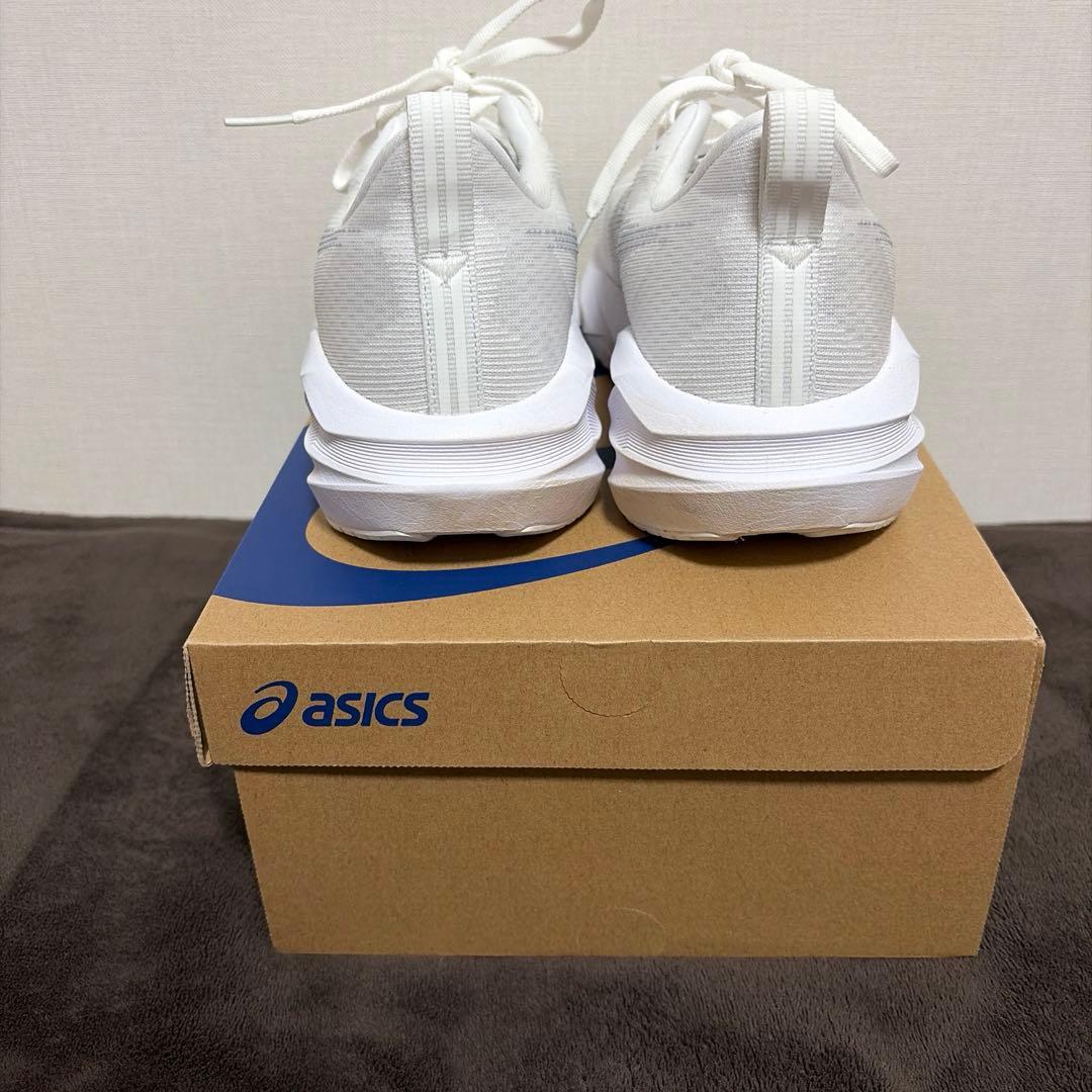 ASICS ノヴァブラスト5 ホワイト/ピードモントグレー 24.5cm