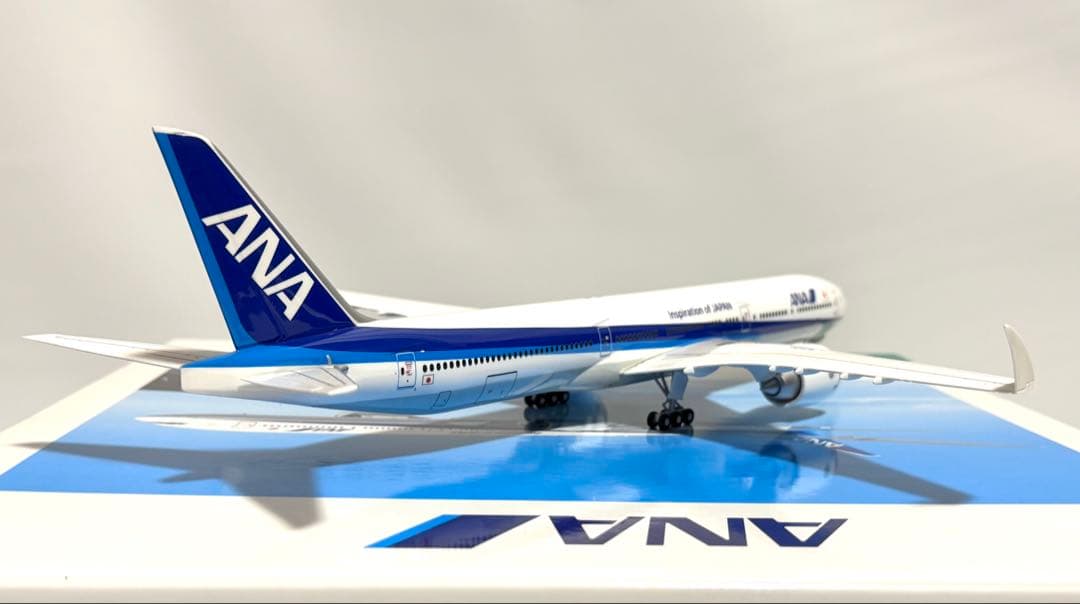 全日空商事 1/200 B777-9 ANA 地上姿勢 NH20160 - メルカリ