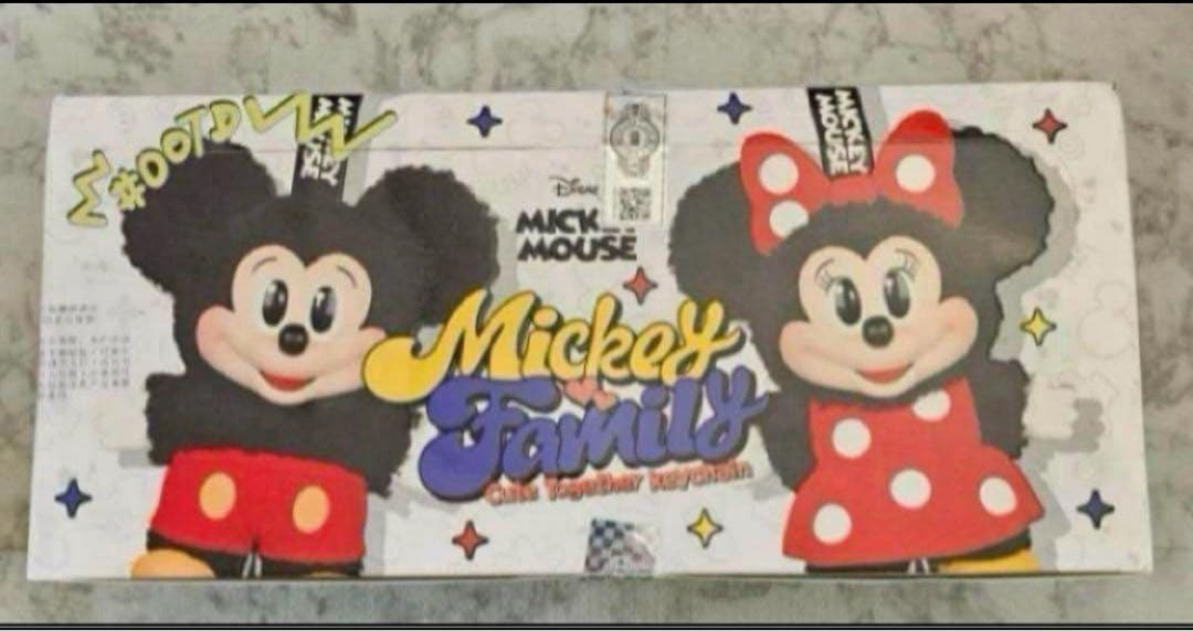 ♡国内完売POPMARTディズニーぬいぐるみキーチェーンアソートBOX（8個