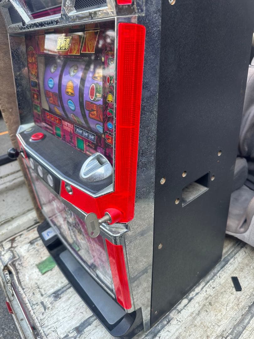 パチスロ実機！北斗の拳！稼働品・100V