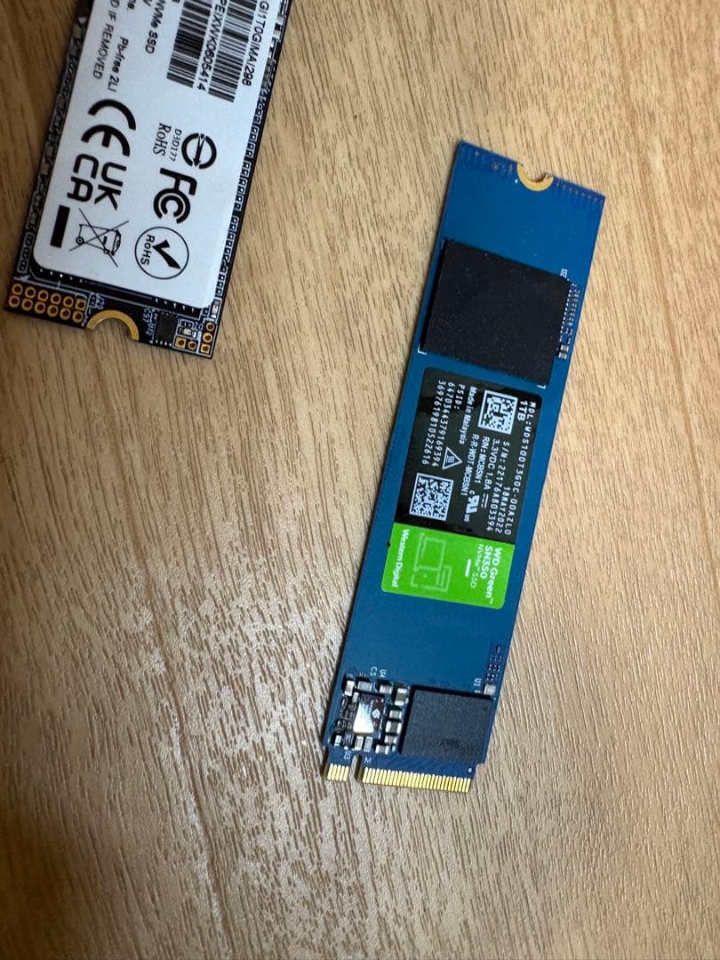 M.2 SSD 1TB×2 WD Green AGI + SSDリーダー - メルカリ