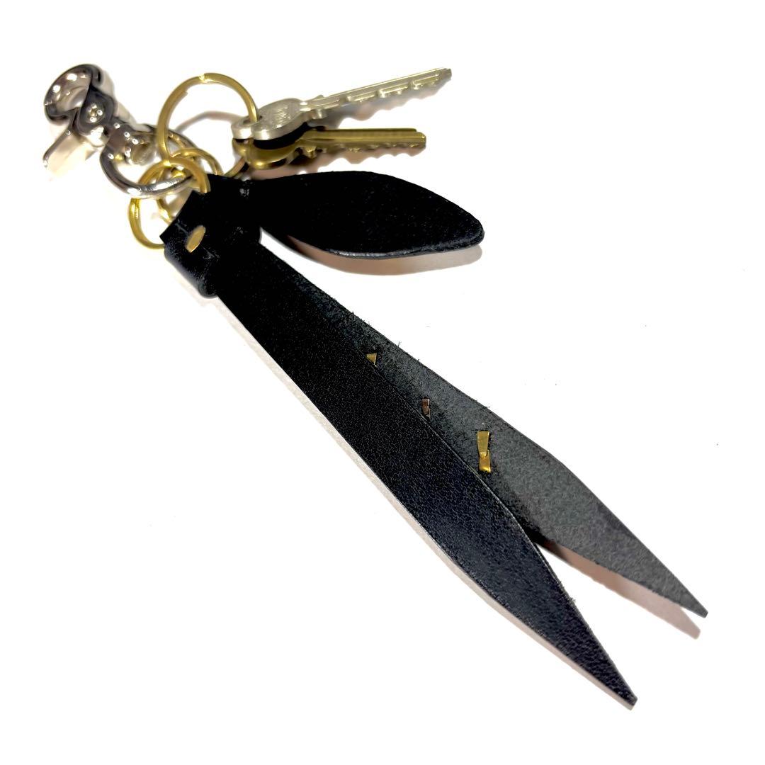 スタッズキーホルダー［sh150-1769］ソフトレザーCALEEキャリー風