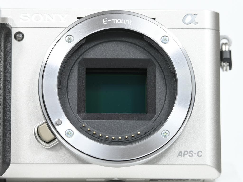 【美品】 ソニー α6000 ILCE-6000 レンズセット《SC数5220》