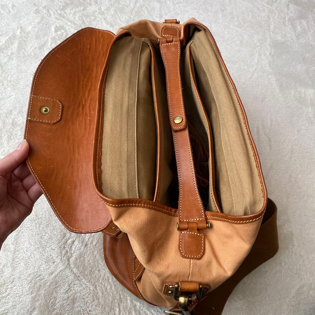 卉奏 Acru アクリュ/カメラバッグ/コルメナ/本革 - メルカリ