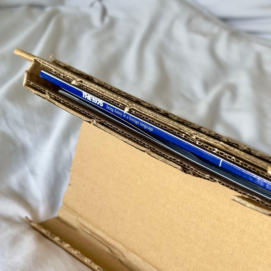 The 1975 ブルーリキッド入り限定LPレコード - メルカリ