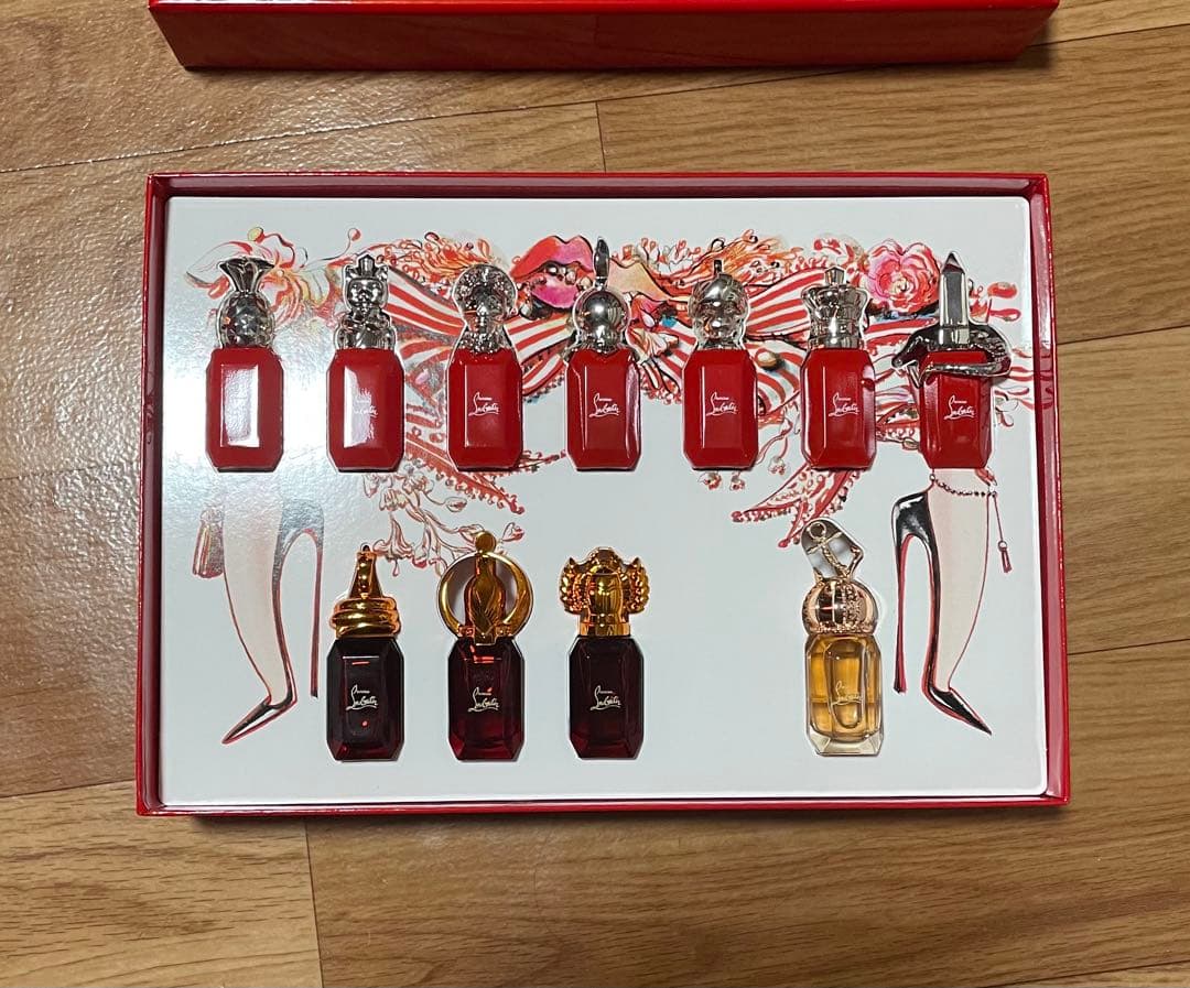 ルブタン ルビワールドミニチュアセット 11x9ml 限定品 - メルカリ