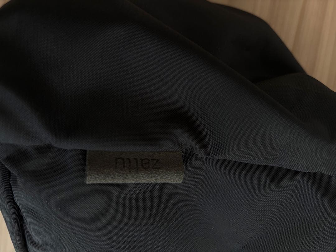 zattu \"LUGUN\" ブラック 巾着型ショルダーバッグ 黒