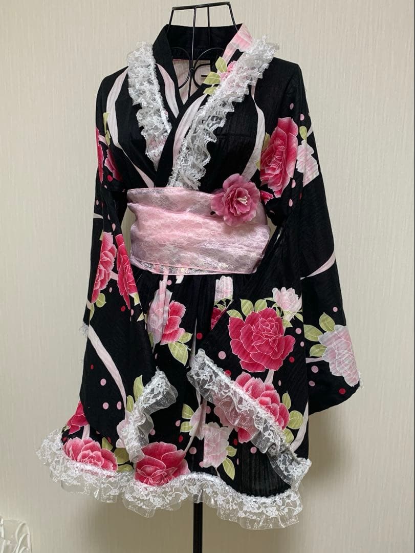 浴衣ドレス　姫ギャル　地雷　量産　平成　花柄　レース　かわいい　バラ　黒ピンク Amazon.co.jp: 浴衣ドレス 160 量産型 ピンク 薔薇 フリル レース