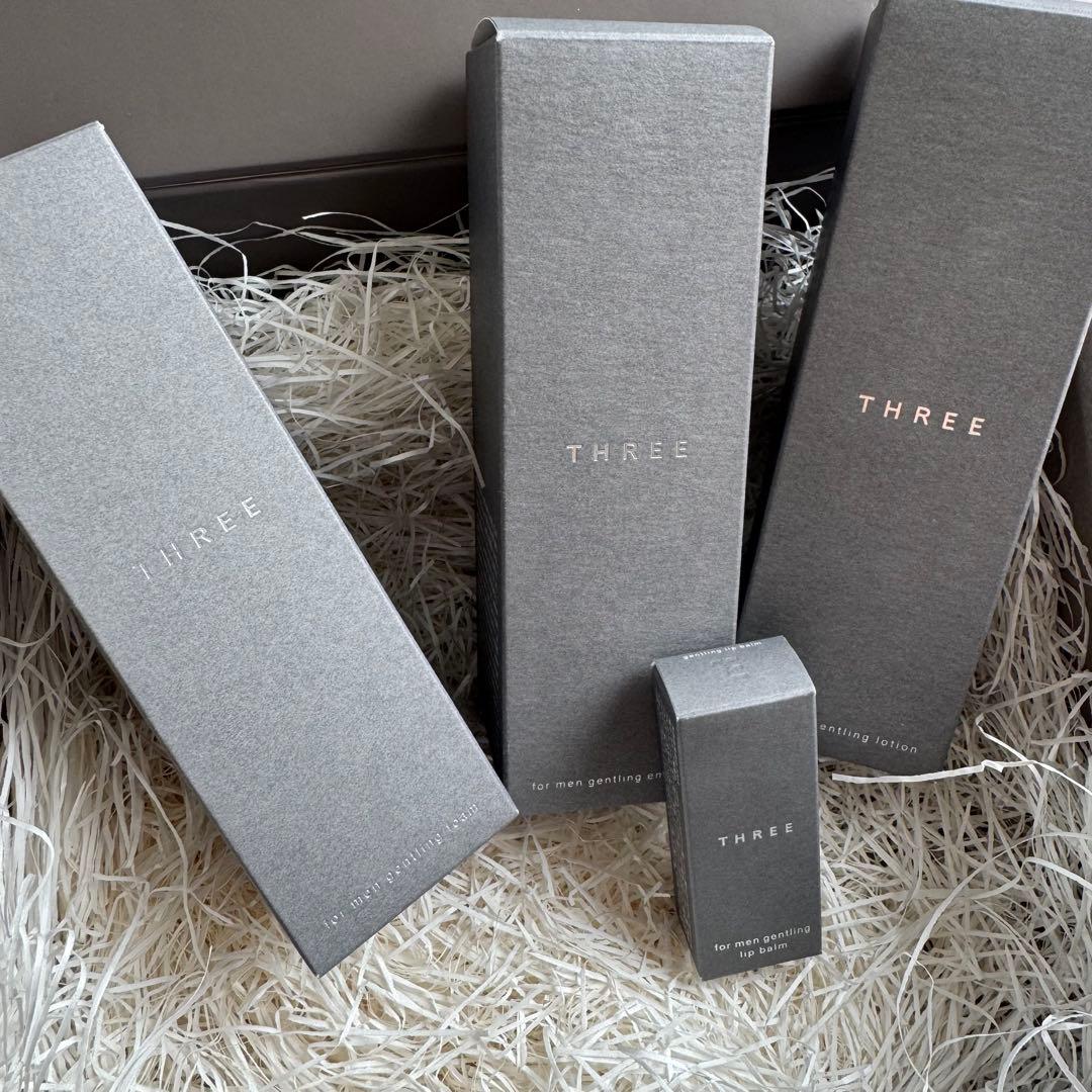 THREE メンズ スキンケア 洗顔料 / 乳液 / 化粧水 / リップクリーム 楽天市場】【 用スキンケア 】 THREE スリー スキンケア コスメセット