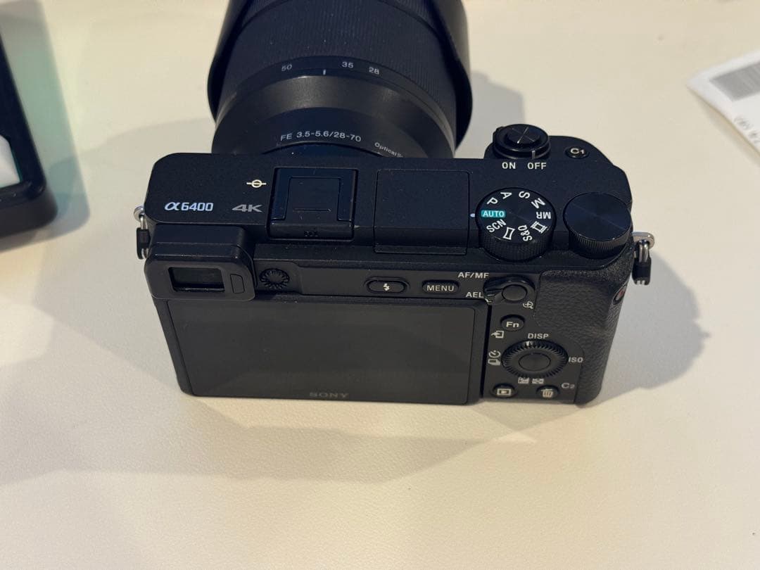 海外版」Sony α6400 ミラーレスカメラ「SEL2870付き」 カメラ