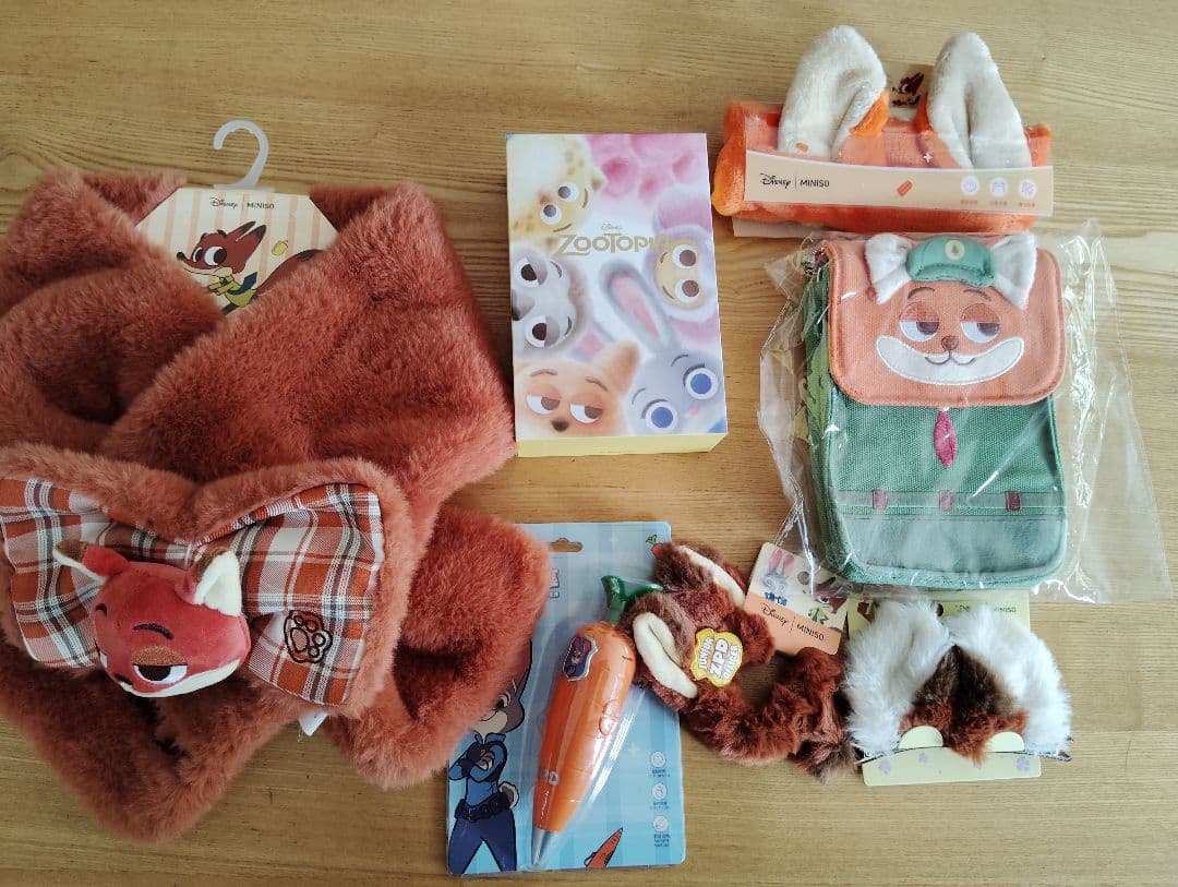 ズートピア　ディズニー　7点まとめ売りセット Amazon | フィギュアセット ズートピア | フィギュア・ドール 通販