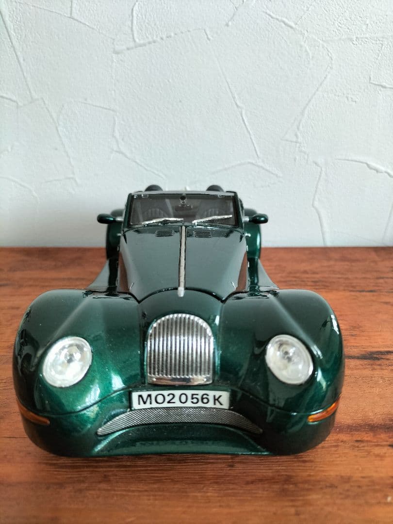スポーツカーモーガン・エアロ8 Morgan Aero 8 スケール: 1/18 - メルカリ