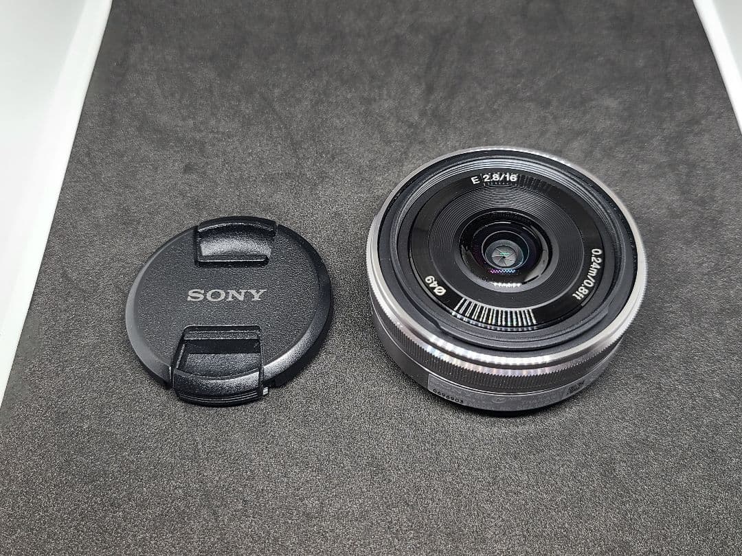 SONY ソニー E 16mm F2.8 SEL16F28 シルバー Amazon.com : Sony SEL16F28 16mm f/2.8 Wide-Angle Lens for NEX
