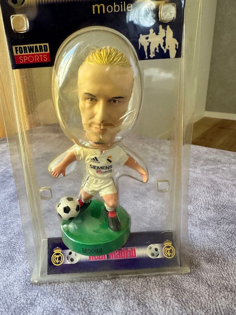 レアル・マドリード ベッカム ボブルヘッドフィギュア - メルカリ