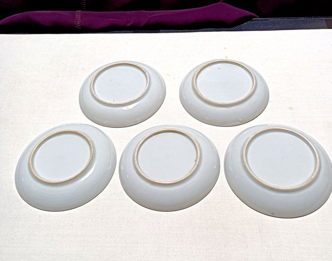 色絵窓絵虎図流れ桜文小皿(角窓3箇所に三種の鳥ず)5枚セット - メルカリ