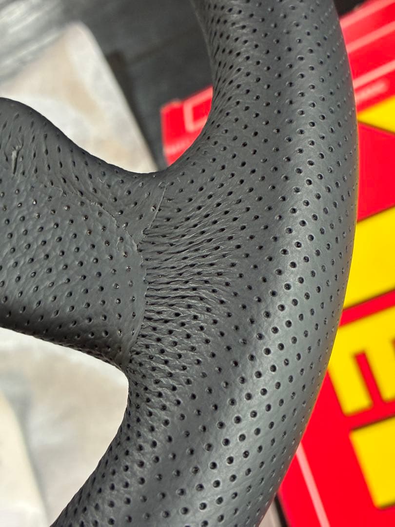 MOMO COMPETITION 32モモ コンペティション ブラックエアーレザ