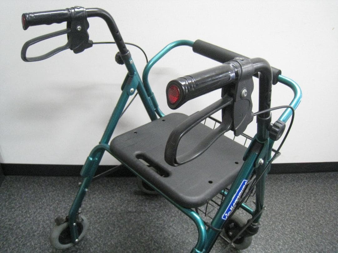 カワムラサイクル】四輪歩行車 KW20 グリーン バスケット付き